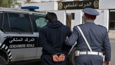 جريمة مروعة تهز جماعة أولاد بن حمادي.. والد يلقى مصرعه على يد ابنه والدرك الملكي يوقف المشتبه فيه بسيدي سليمان