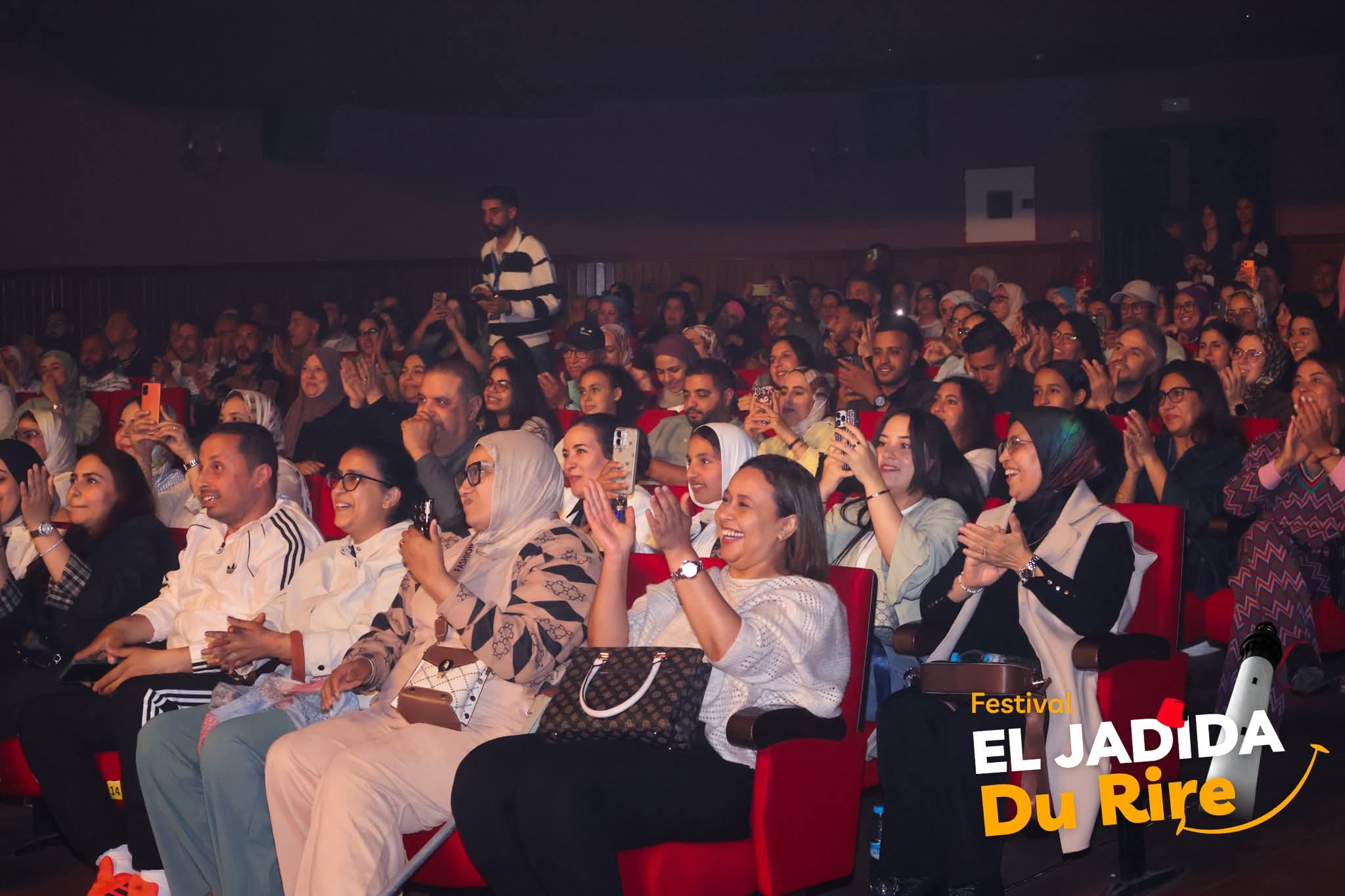 مهرجان “الجديدة للضحك” يختتم دورته الـ13.. نجومية، ثقافة اعتراف، واحتفاء بالمواهب الصاعدة