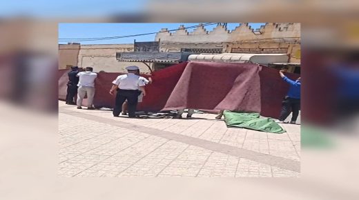 العثور على جثة مجهولة داخل صندوق قرب المسجد الأعظم بابن أحمد
