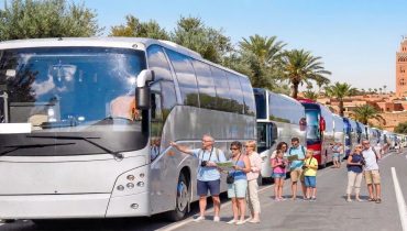 مهنيون ومؤسسات يجتمعون بالدار البيضاء لبحث مستقبل النقل السياحي بالمغرب