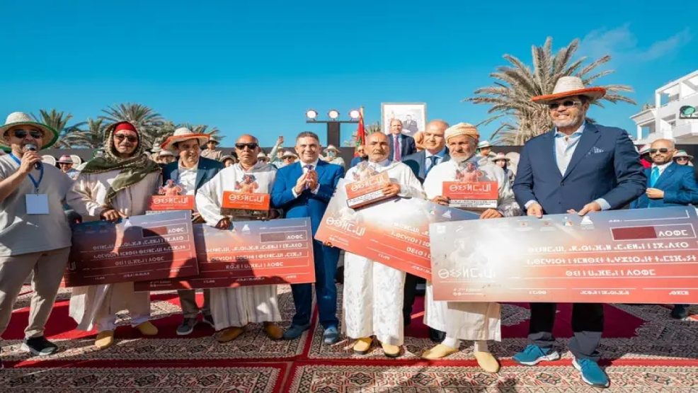 والي الجهة يختتم كرنفال أكادير الدولي “بيلماون” وسط استعراض احتفالي مبهر بكورنيش المدينة