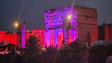 “قصر البديع” منصة مفتوحة على العروض الحية.. مهرجان الفنون الشعبية بمراكش يحتفي بكنوز الأمس واليوم