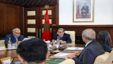 مجلس الحكومة يصادق على 3 مراسيم جديدة تهم الدعم الاجتماعي وأسعار استيراد القمح والماشية