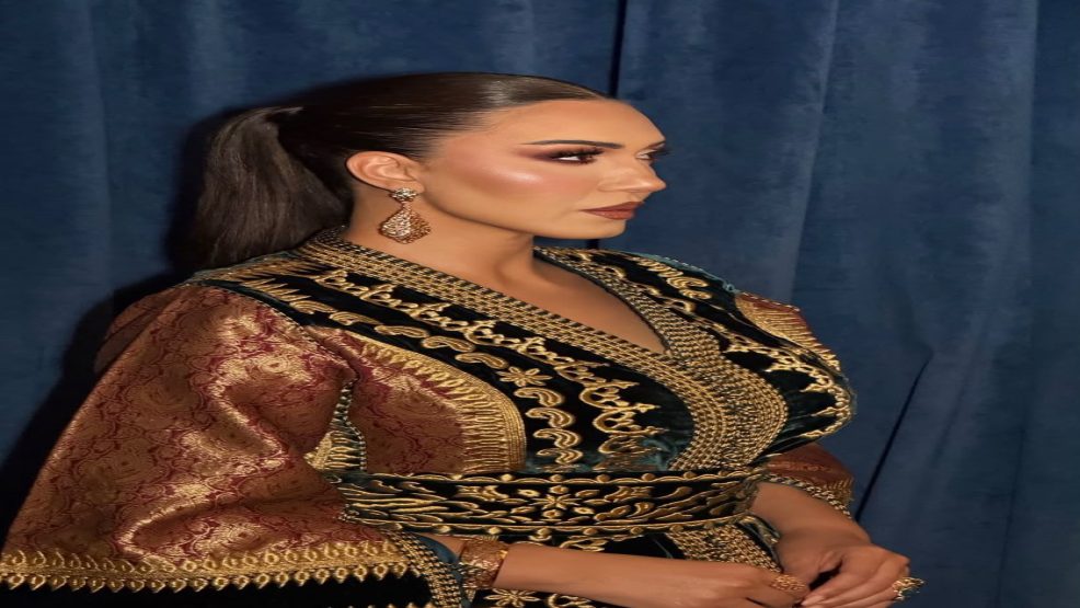 أسماء لمنور تُحيي روح الطرب المغربي في مهرجان عيساوة بمكناس