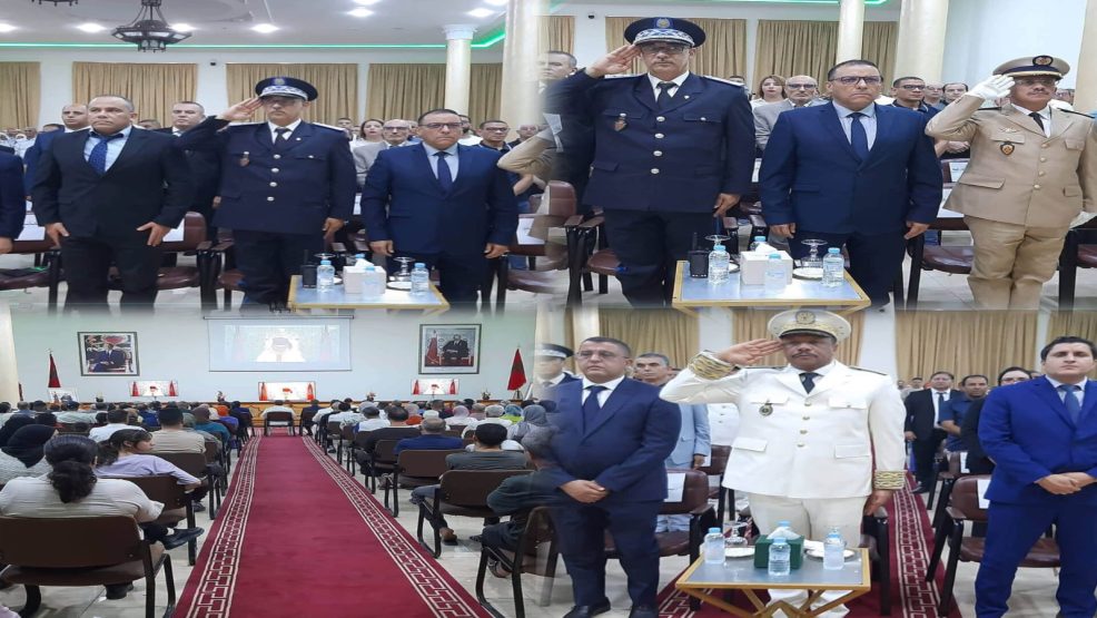 عامل إقليم تاونات يترأس مراسيم الإنصات للخطاب الملكي السامي بمناسبة الذكرى الـ27 لعيد العرش المجيد