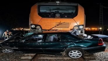 نجاة سائق من موت محقق بعد اصطدام قطار بضائع بسيارة في القصر الكبير