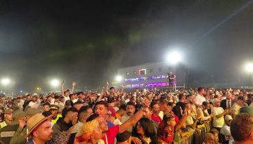 مولاي عبدالله.. 350  ألف متفرج في سهرة عبد العزيز الستاتي بموسم هذه السنة