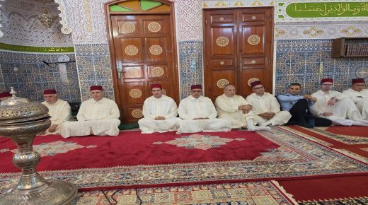 عامل إقليم سيدي سليمان يترأس مراسيم إحياء ليلة المولد بمسجد النجاة