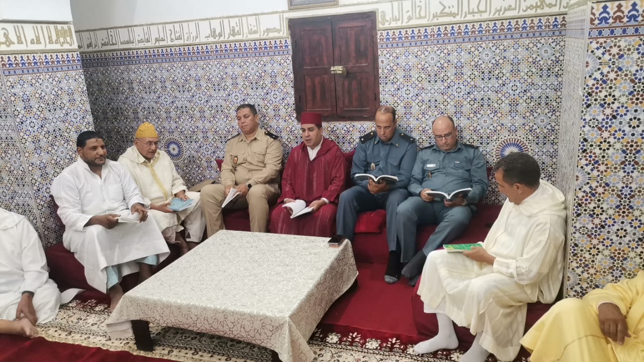 سيدي الزوين.. أجواء روحانية في إحياء ذكرى المولد النبوي الشريف بالمسجد الكبير