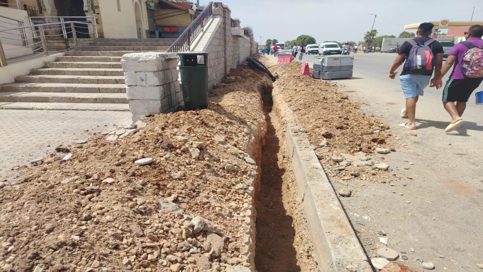 مكناس..أشغال بدون علامات تشوير و حفر تشكل خطرا على الراجلين 