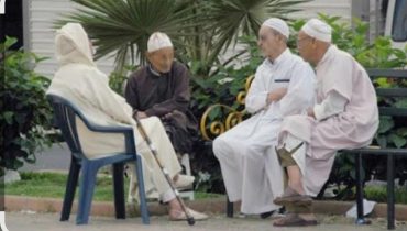 المتقاعدون في قلب الحملة الانتخابية.. وعود بالألفي درهم ورفع المعاشات تثير سؤال التنفيذ
