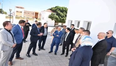 عامل إقليم الحسيمة يتفقد المركز المؤقت لكلية العلوم القانونية والسياسية استعداداً لانطلاق الدراسة