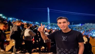 ميدلت.. حشود جماهيرية بالسونتات احتفالاً بفوز أسامة باريك