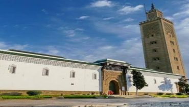 سيدي بنور.. ساكنة أحياء الفتح وصفار تناشد جلالة الملك إحداث مسجد لتلبية حاجياتها الدينية