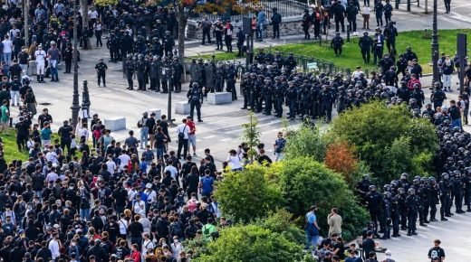 احتجاجات طلابية جديدة تهز المدارس الفرنسية وغريتا ثونبرغ تنضم إلى الحراك