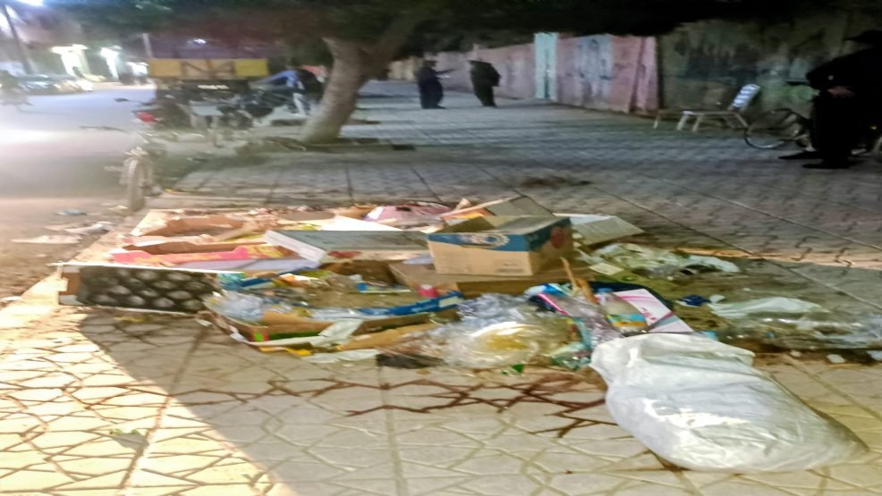 إقليم الرشيدية مدينة أرفود: الأزبال تتراكم والبالوعات المهترئة تهدد سلامة المواطنين، وخاصة الأطفال!