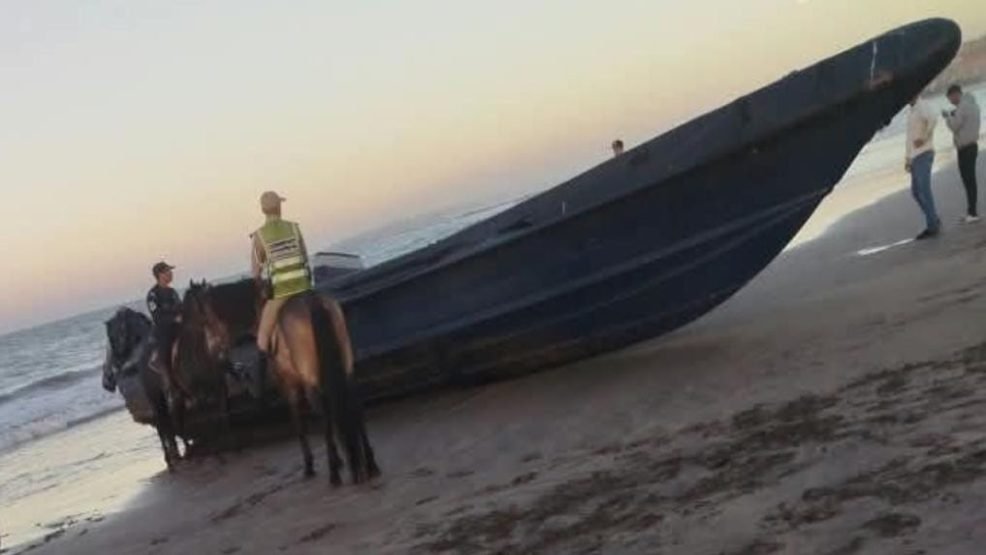 المحمدية: استنفار أمني بشاطئ 3 مارس عقب العثور على قارب “فونطوم” مجهز بأربعة محركات