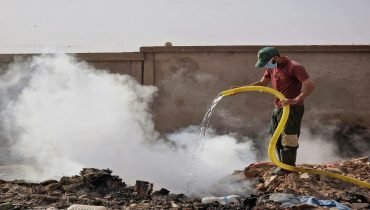 تزنيت حريق بمطرح النفايات يستنفر جماعة تيزنيت وسط ترقب لتدخل المصالح المعنية