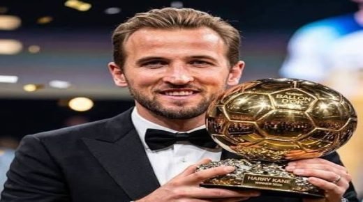 هاري كين على عرش كرة القدم العالمية.. الكرة الذهبية تعود إلى إنجلترا بعد 25 عاماً