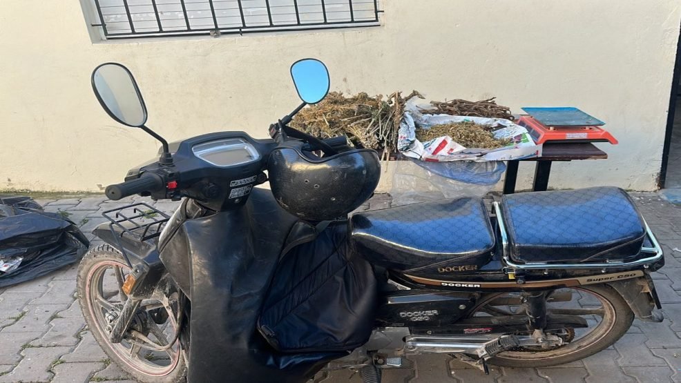 درك سيدي بنور يوجه ضربة قوية لشبكات ترويج المخدرات.. توقيف “خطير” بحوزته 79 برقية بحث ودراجات نارية ببوحمام